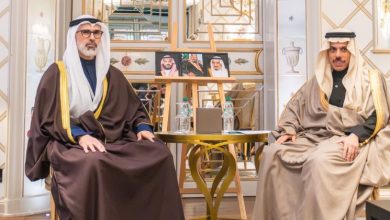 وزير الخارجية استعرض مع نظيره السعودي سبل تعزيز العلاقات بين البلدين