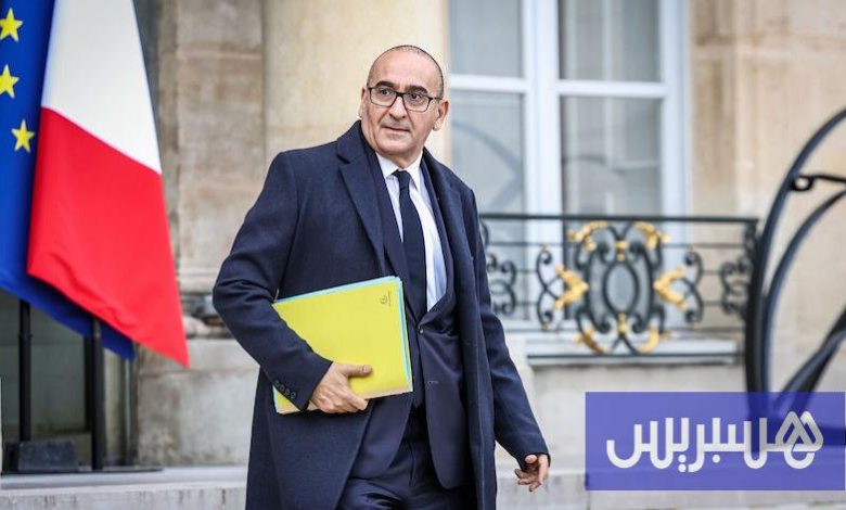 وزير الداخلية الفرنسي يتوجه إلى الجزائر