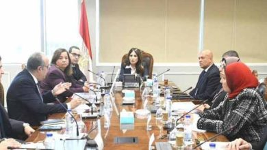 وزيرة الإسكان تتابع