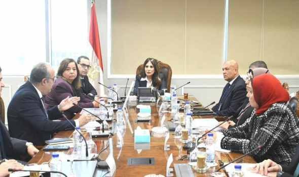 وزيرة الإسكان تتابع