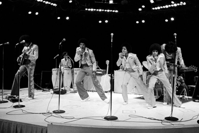 -FILE PHOTO JUN74- The Jackson Five perform in a file photo during a show at the Mill Run Playhouse in June of 1974. The musicians are (L to R) Tito, Randy, Jackie, Marlon, Michael, and Jermaine.